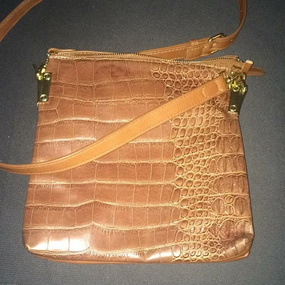 Size small faux crocodile leather color brown print women’s s-l400.jpg main image 4